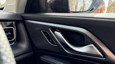 MG HS 1.5 T-GDI Trophy 5dr DCT Petrol Hatchback